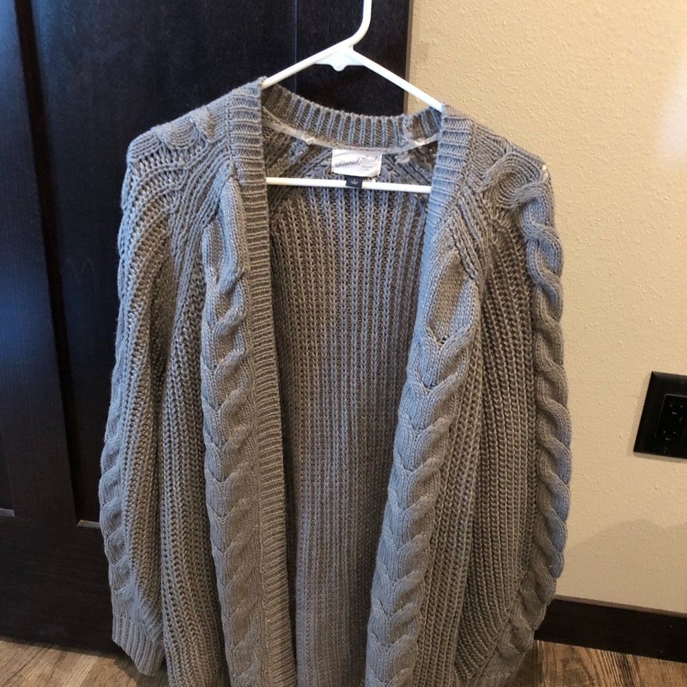 Cardigan sweater